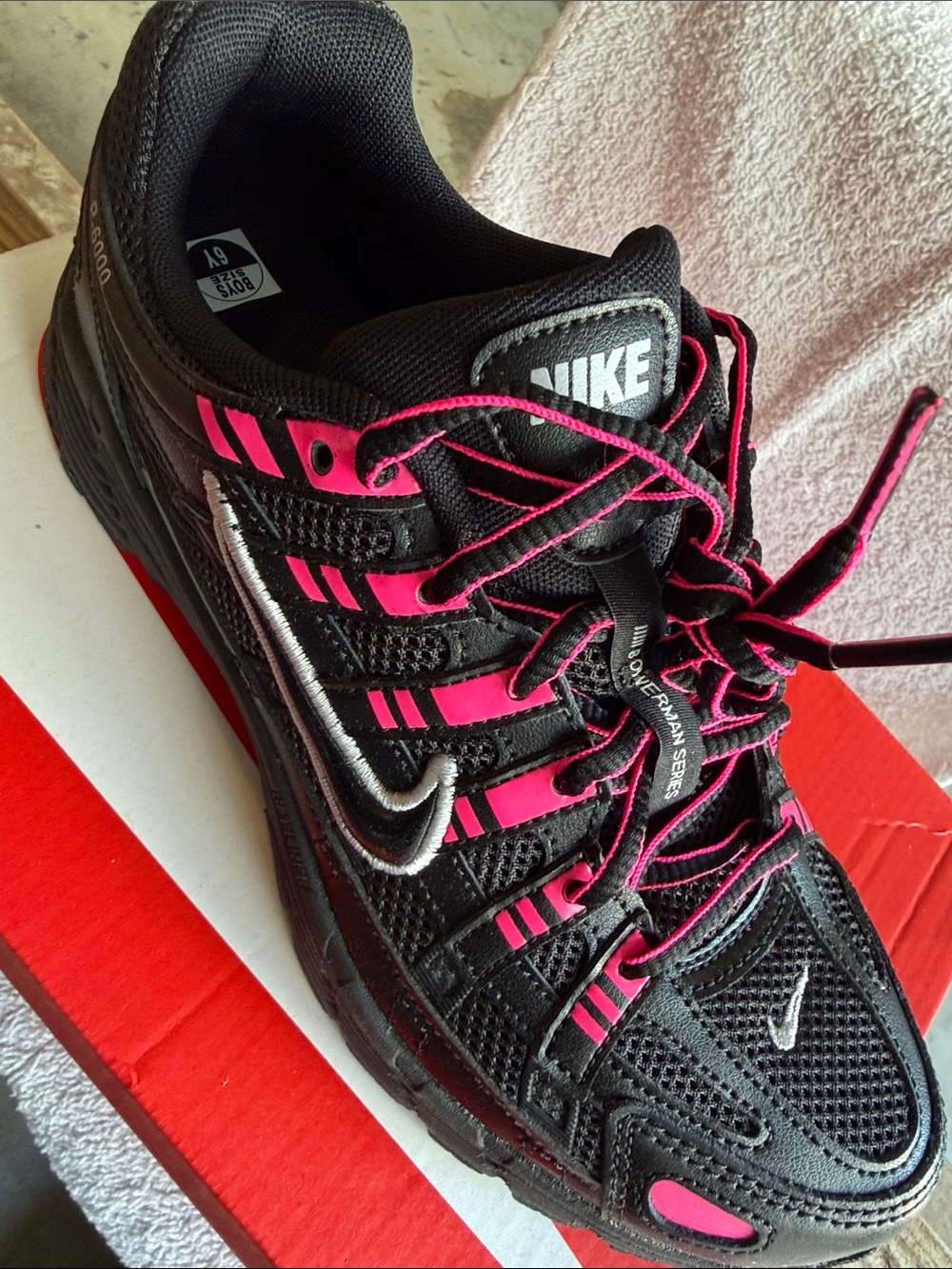 Nike Women's Black & Hot Pink Athletic Sneakers with Silver Swoosh